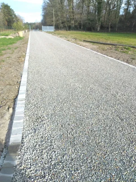 Route avec graviers